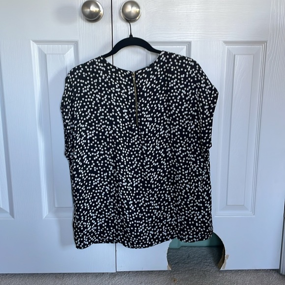 Express floral blouse size medium - Picture 3 of 3
